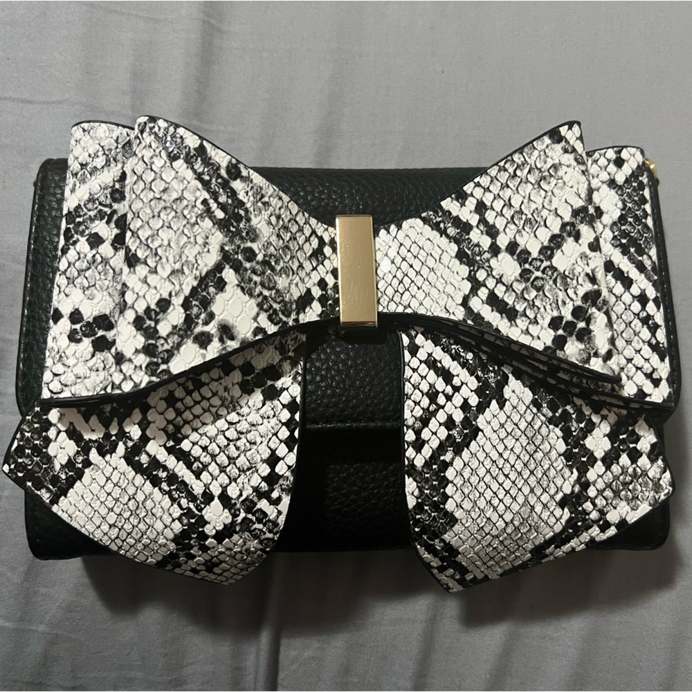 Crossi mini cross body wallet purse
